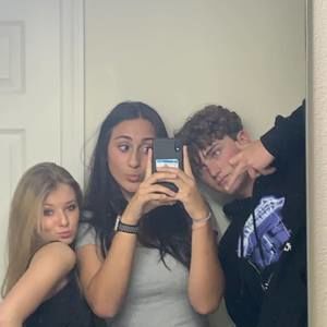 Meet your Posher, Niña